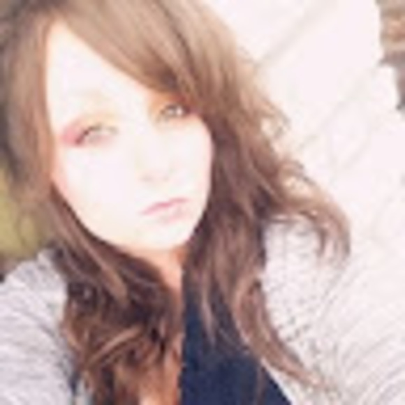 Meet your Posher, Kayla - Picture 1 of 1